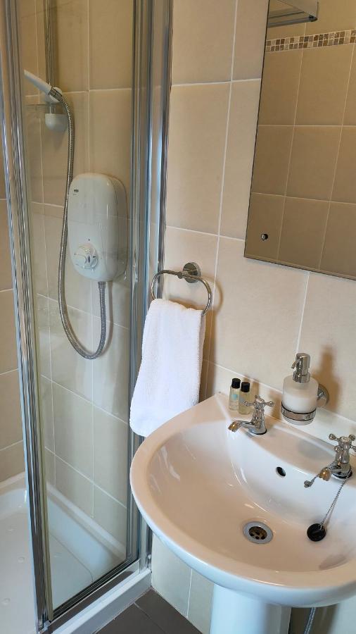 Lios Einne House Accommodation อินิเชียร์ ภายนอก รูปภาพ