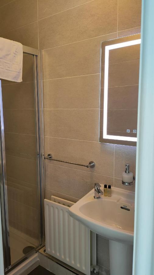 Lios Einne House Accommodation อินิเชียร์ ภายนอก รูปภาพ